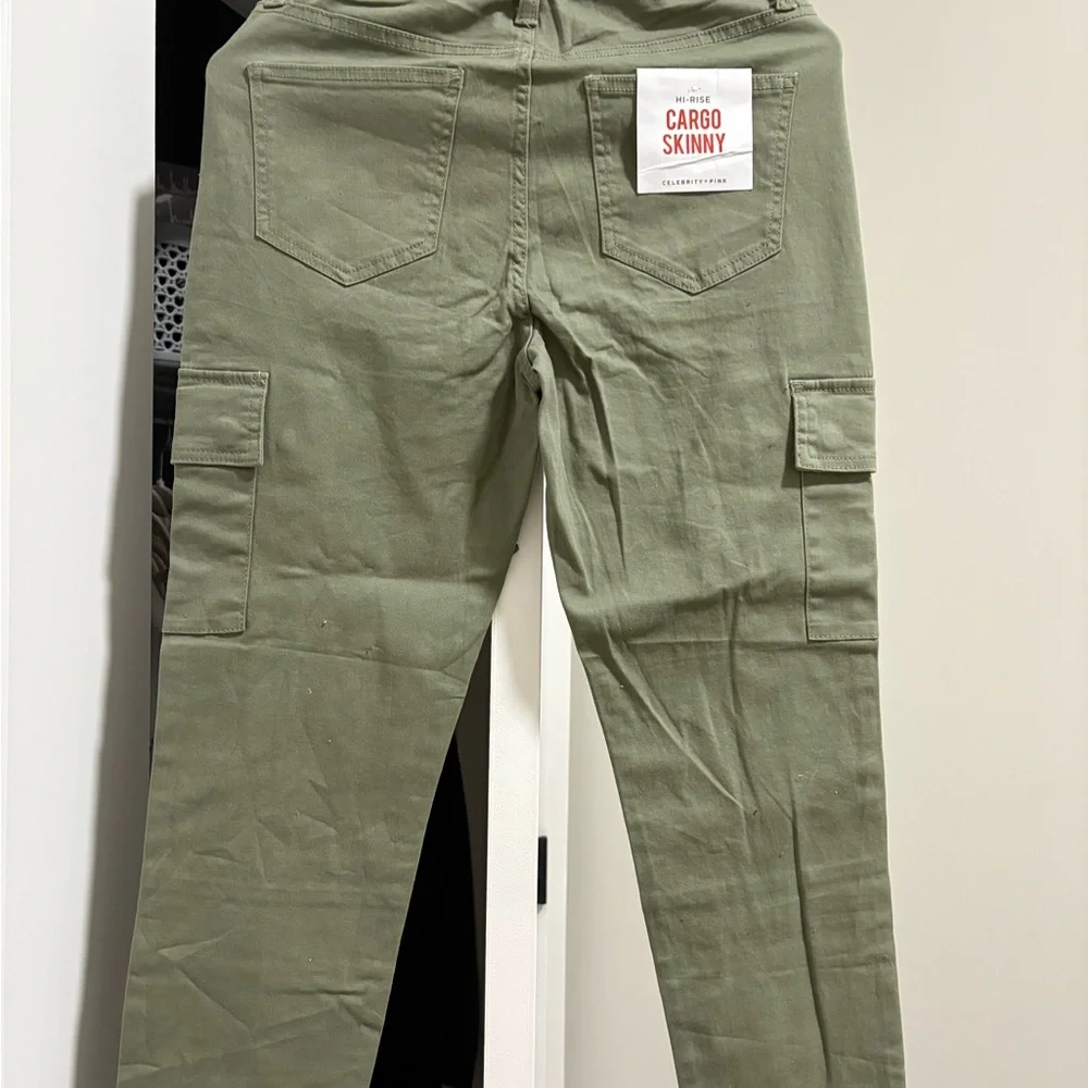 Celebrity Pink High-Rise Skinny Cargo Pants, NWT - Picture 2 of 4